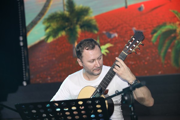 多位知名吉他表演艺术家莅临 青岛国际吉他艺术节公益音乐会开幕