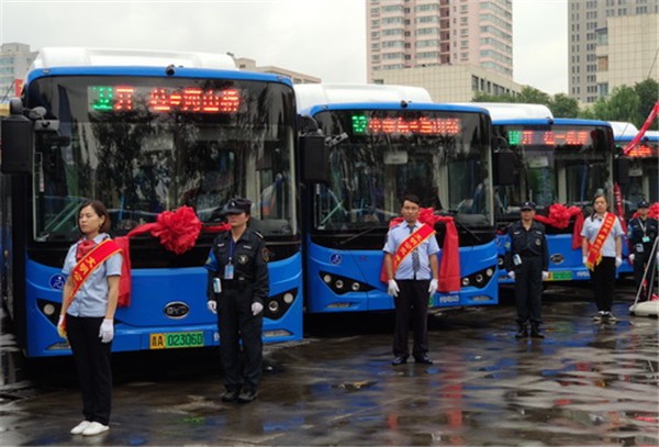 青海省西宁市217台比亚迪纯电动公交车上线运营
