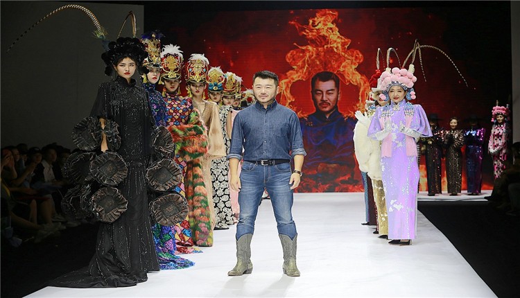 东方时尚季•第十九届中国（青岛）国际时装周圆满落幕