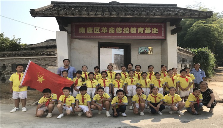 江西赣州：龙岭镇金塘小学开展红色主题教育活动
