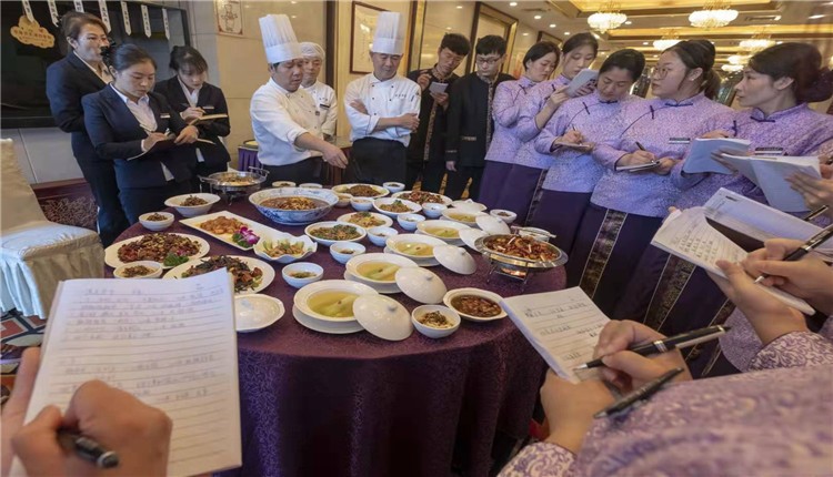传播中国饮食文化的深厚积淀   北京紫玉饭店推出“川菜美食节”活动