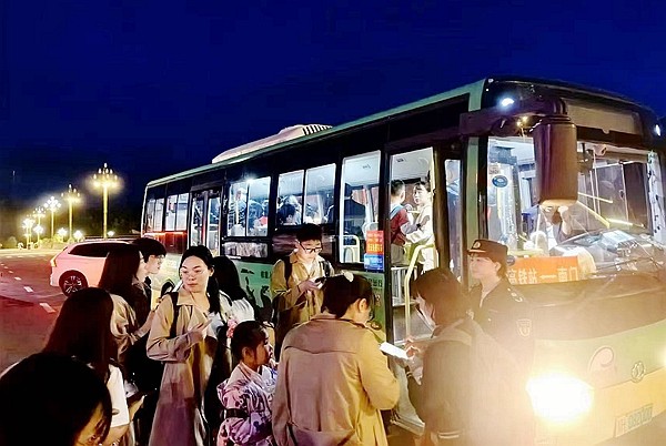 四川省剑阁县：2024年“五一”期间交通运输平安有序