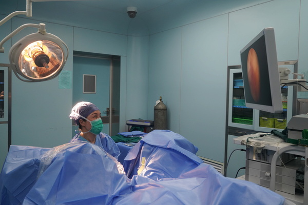 西宁市第一人民医院妇科成功开展青海省首例宫腔镜下曼月乐环缝合固定术