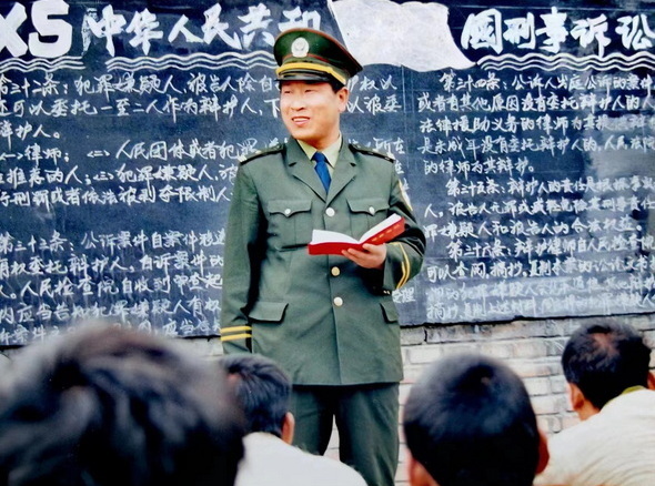 热血老公安 助人为乐的样子很帅——记青藏铁路公安局西宁公安处退休警察石进雄